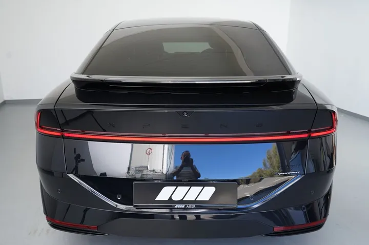 XPENG P7