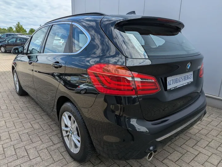BMW 220