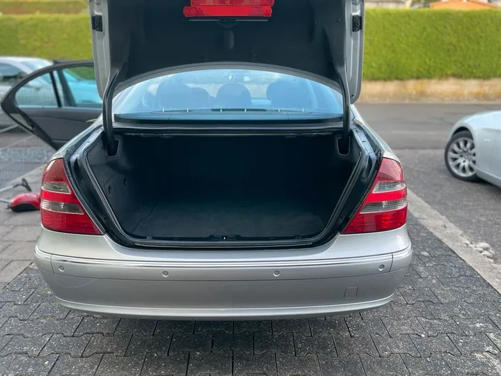 Mercedes-Benz E 270