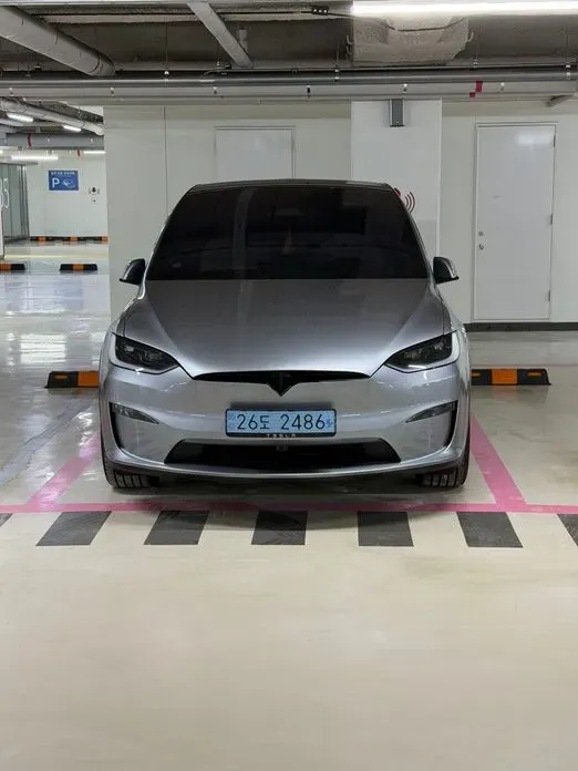 Tesla Model X