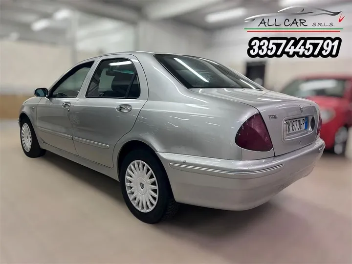 Lancia Lybra