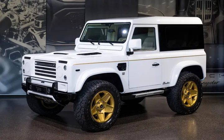 Land Rover Defender