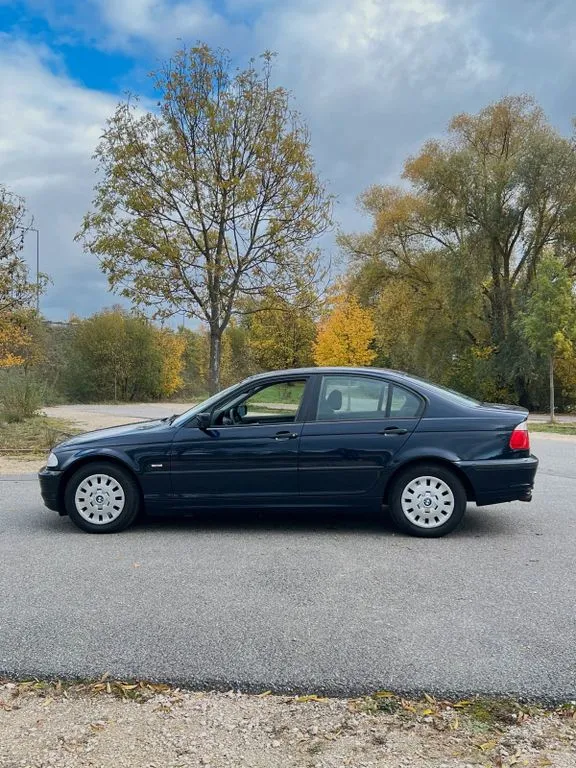BMW 318