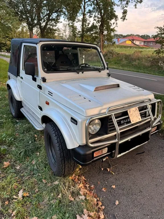 Suzuki SJ Samurai
