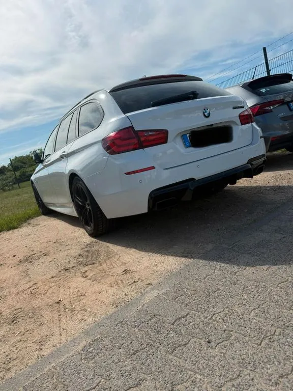 BMW M550