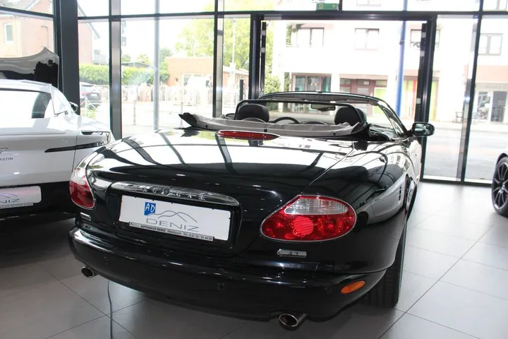 Jaguar XK8
