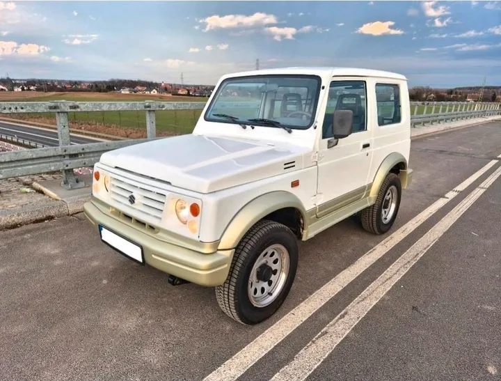 Suzuki SJ Samurai
