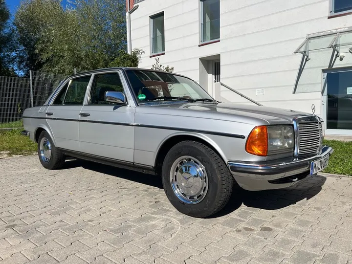 Mercedes-Benz E 280