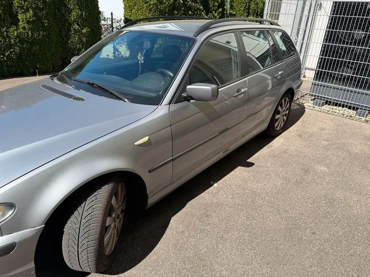 BMW 320