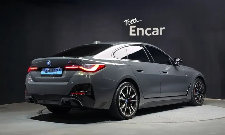 BMW i4