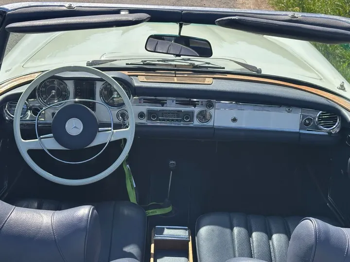 Mercedes-Benz SL 280