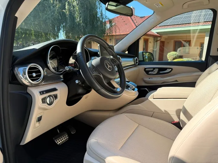 Mercedes-Benz V 250