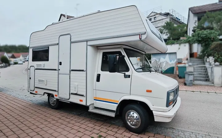 Peugeot J5