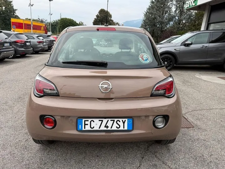 Opel Adam