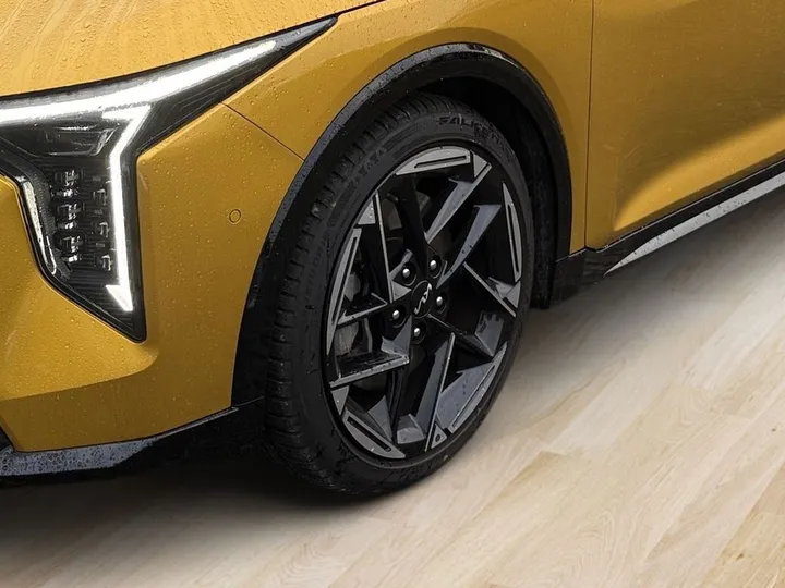 Kia K4