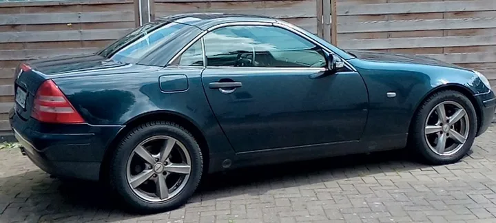 Mercedes-Benz SLK 200