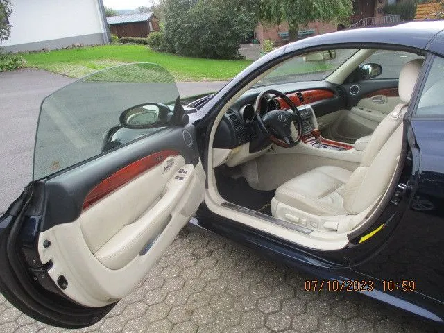 Lexus SC 430