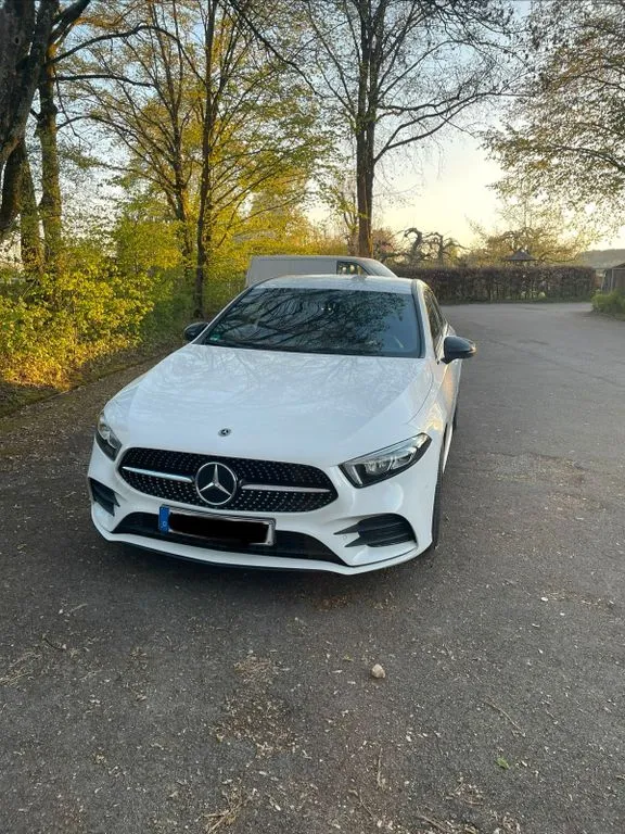 Mercedes-Benz A 220