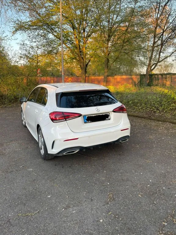 Mercedes-Benz A 220