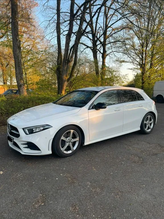 Mercedes-Benz A 220