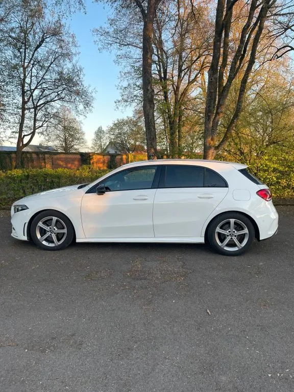 Mercedes-Benz A 220
