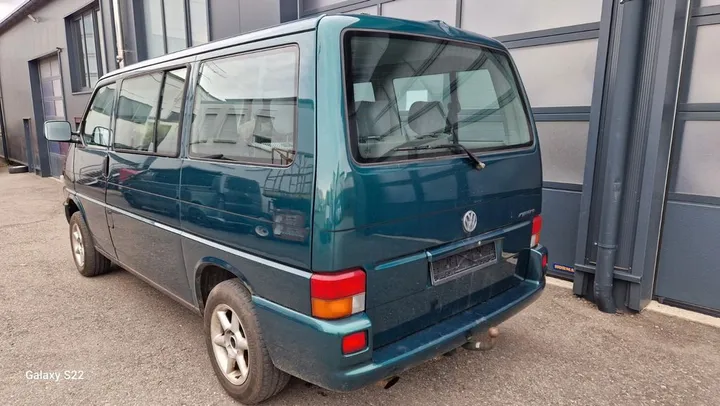 Volkswagen T4 Caravelle