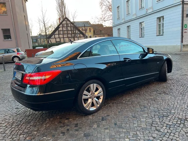 Mercedes-Benz E 250