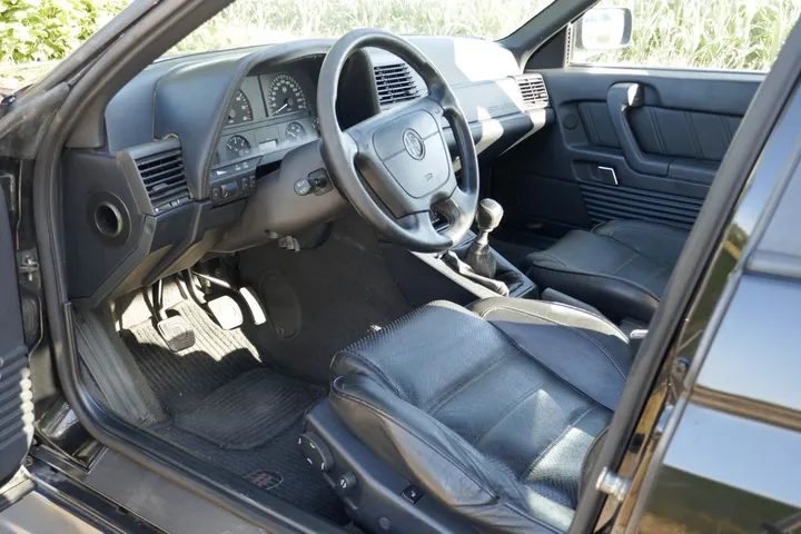 Alfa Romeo 164