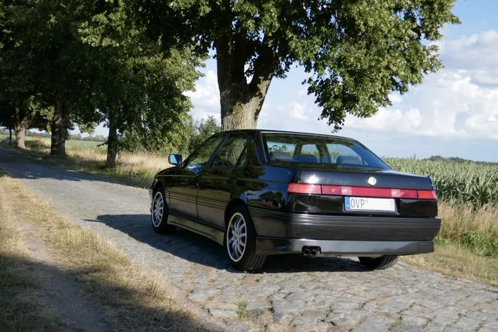 Alfa Romeo 164