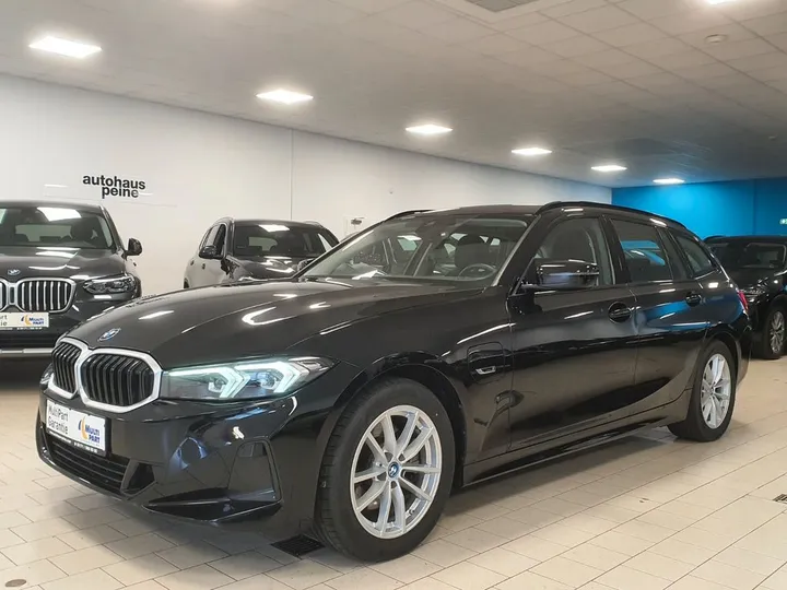 BMW 330