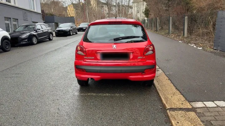 Peugeot 206