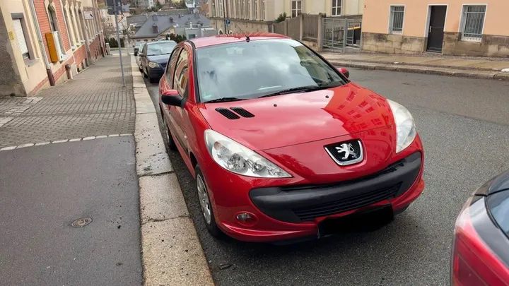 Peugeot 206