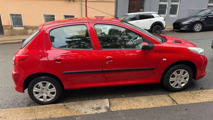 Peugeot 206