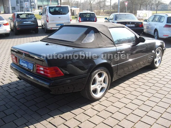 Mercedes-Benz SL 320