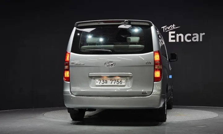 Hyundai Starex