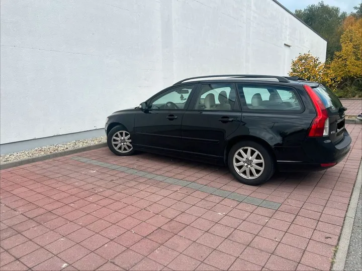 Volvo V50