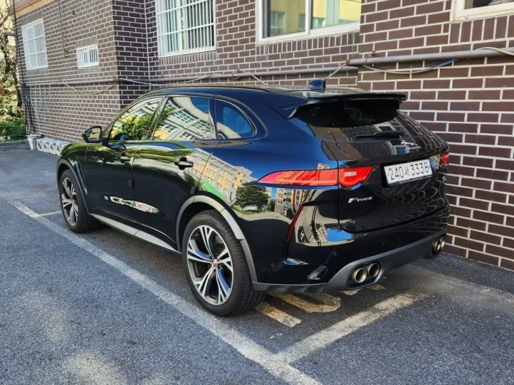 Jaguar F-PACE