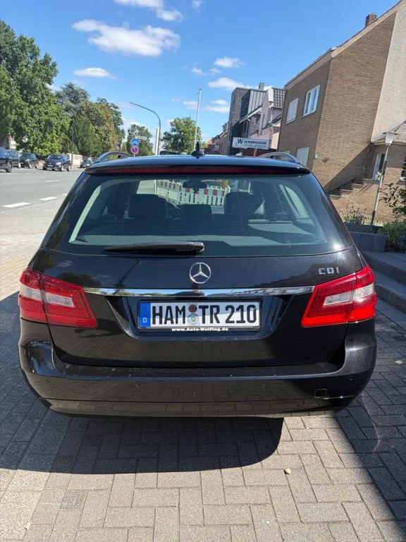 Mercedes-Benz E 200