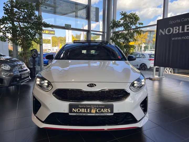Kia pro cee'd / ProCeed