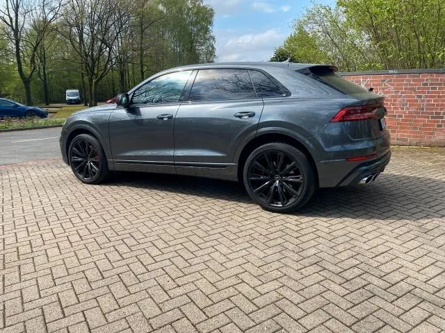 Audi SQ8