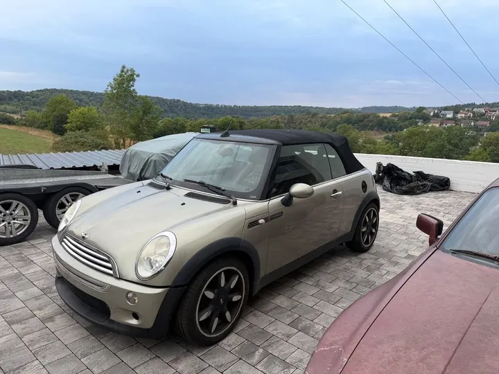 MINI Cooper Cabrio