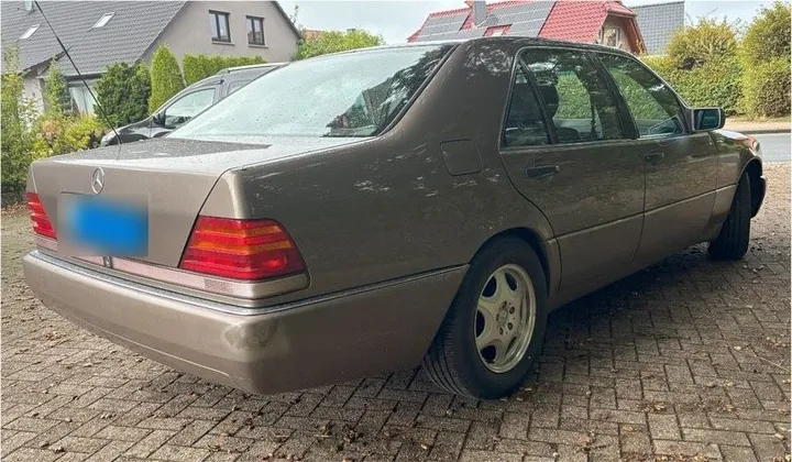 Mercedes-Benz S 400
