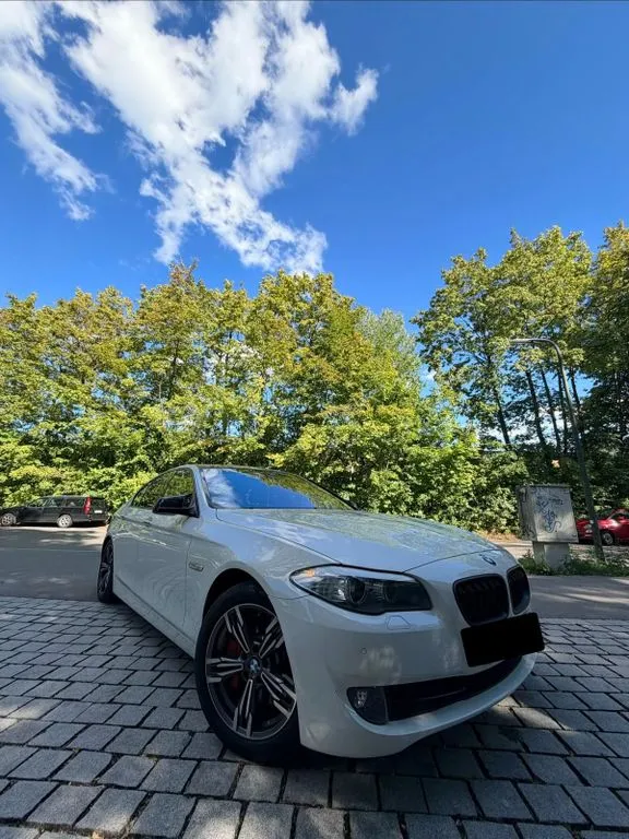 BMW 525