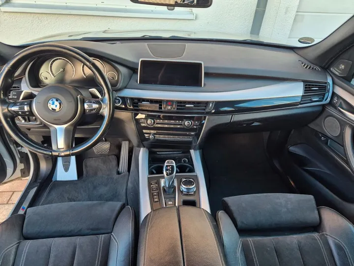 BMW X5 M50