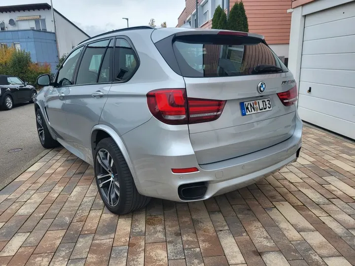 BMW X5 M50