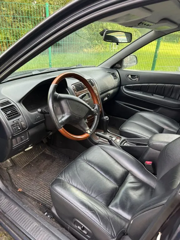 Mitsubishi Galant
