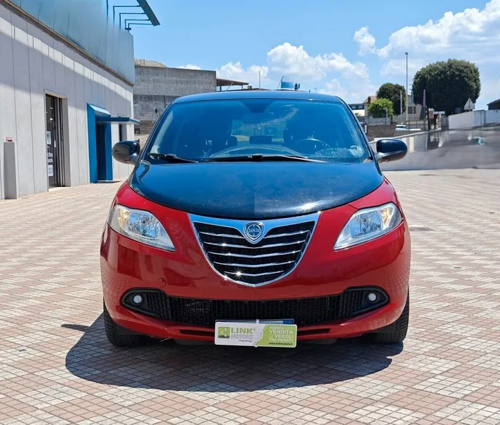 Lancia Ypsilon