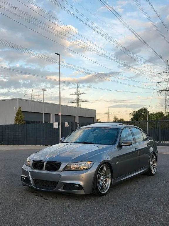 BMW 325