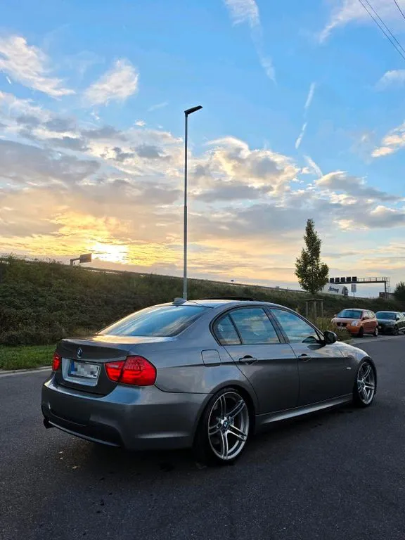 BMW 325