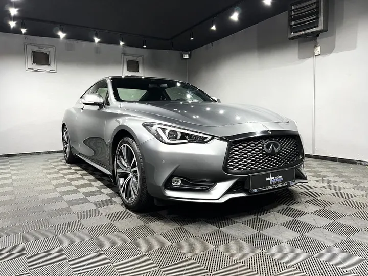Infiniti Q60